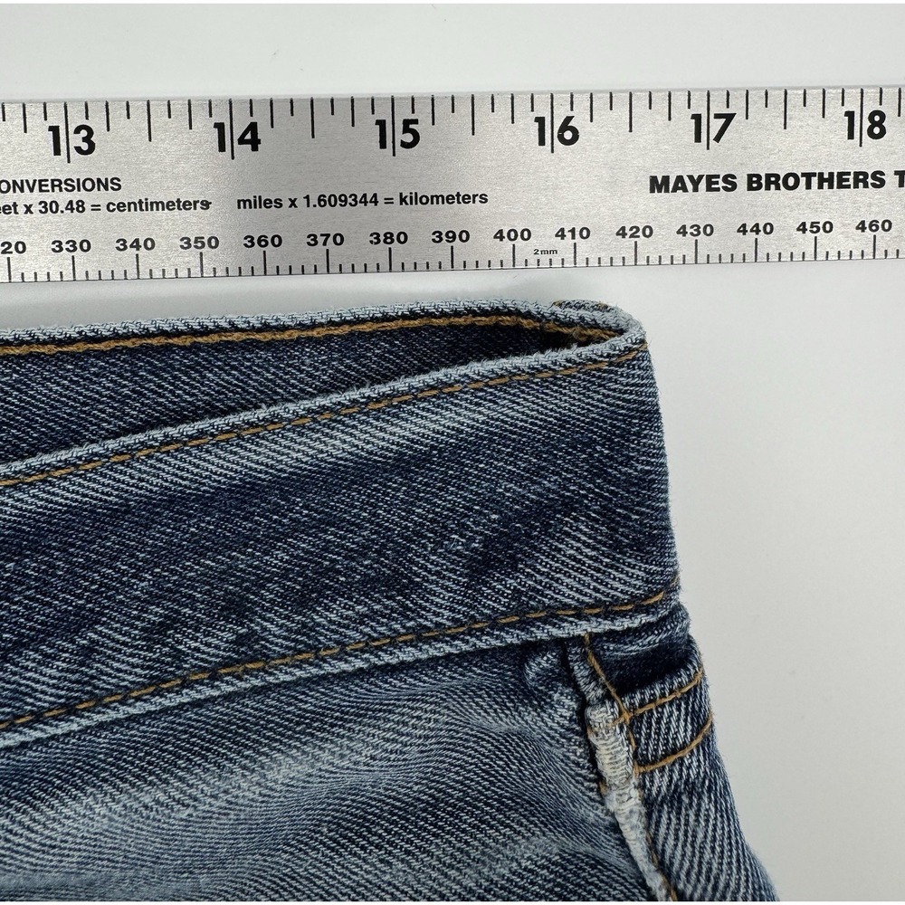 Levi's 505 Women's High Rise Cut Off Blue Denim Shorts Distressed Size 31 / 32W - Picture 5 of 7